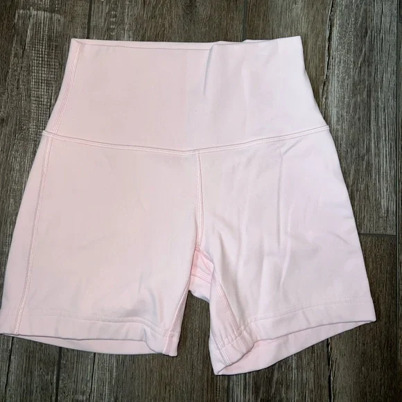 Lululemon Strawberry Milkshake Align Shorts 5” - Picture 3 of 6